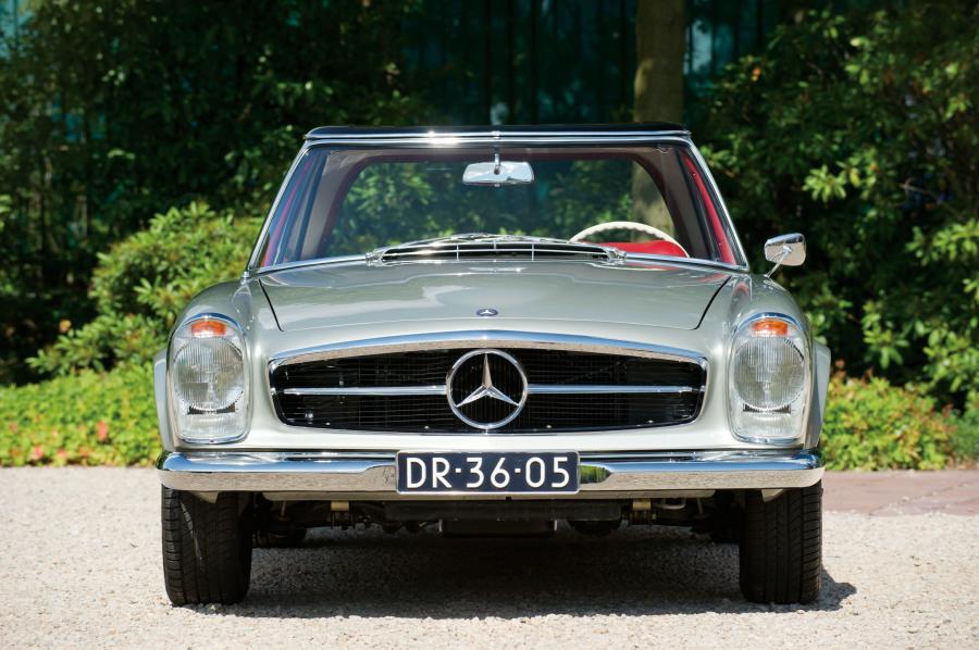  Mercedes-Benz 230 SL 1964 года  (фото 7 из 12)
